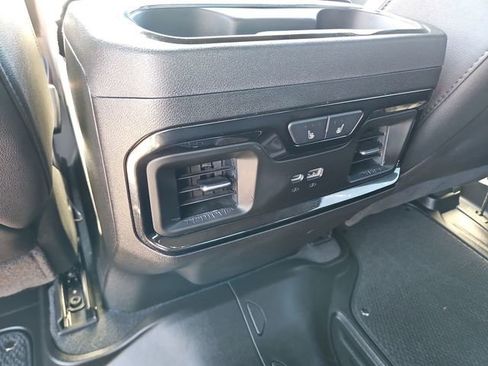 Used 2025 GMC Sierra 2500 AT4 image 21