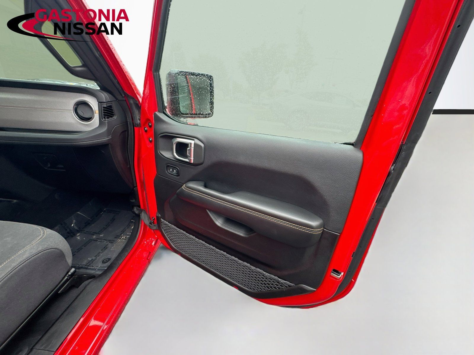 Used 2025 Jeep Wrangler Unlimited Sahara AWD/4WD image 38