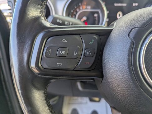 Used 2023 Jeep Gladiator Sport image 26