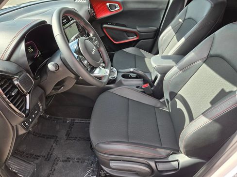 Used 2024 Kia Soul GT-Line FWD image 10