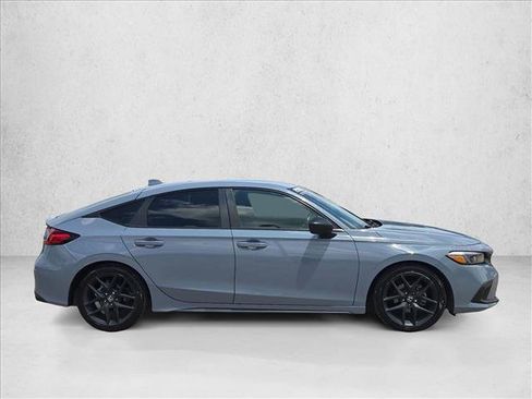 Used 2022 Honda Civic Sport image 4