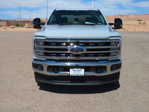 Used 2025 Ford F250 Lariat AWD/4WD image 11