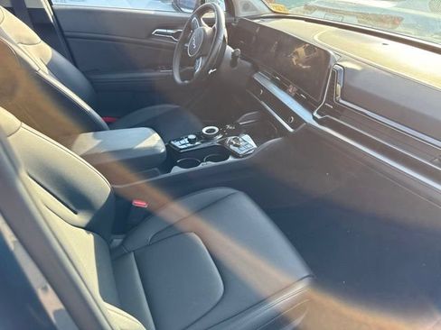 Used 2025 Kia Sportage EX AWD/4WD image 6