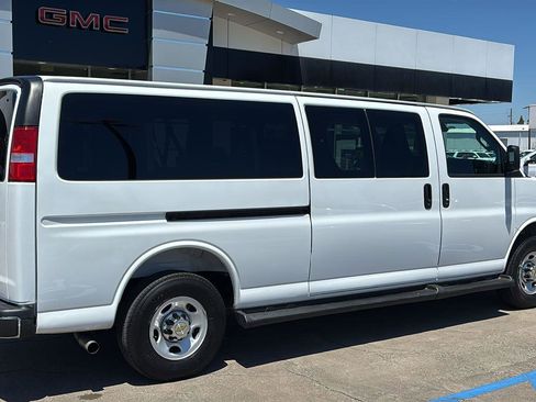 Certified 2025 Chevrolet Express 3500 LT w/ LT Preferred Equipment Group RWD image 7