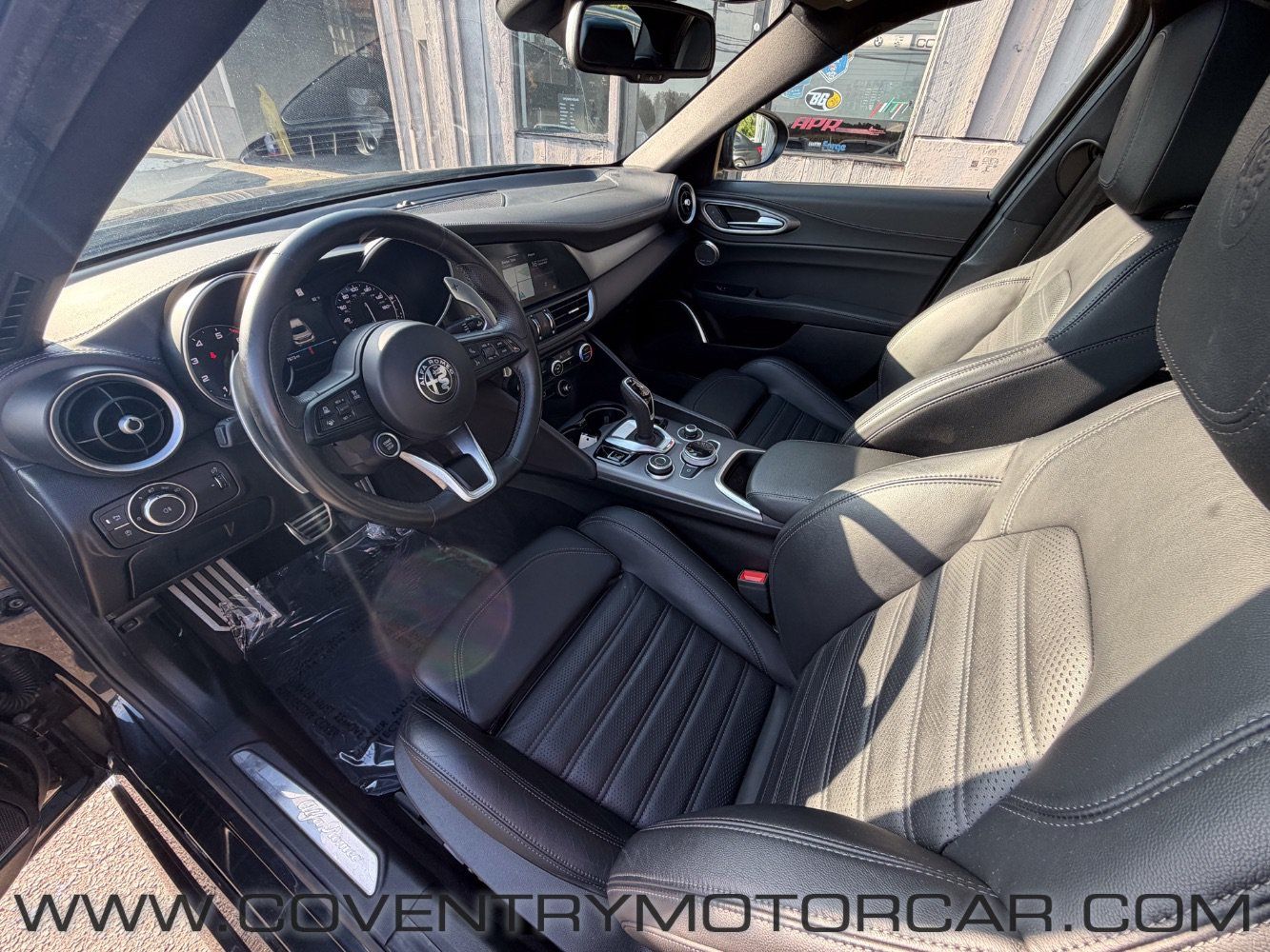 Used 2022 Alfa Romeo Giulia Veloce AWD/4WD image 36