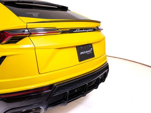 Used 2021 Lamborghini Urus AWD/4WD image 9