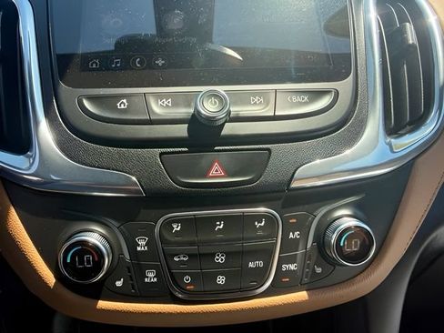 Used 2020 Chevrolet Equinox Premier AWD/4WD image 17