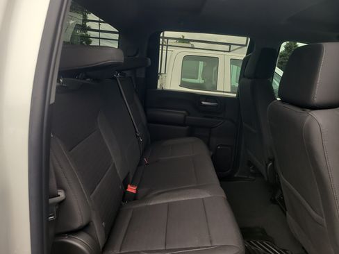 Used 2024 Chevrolet Silverado 2500 Custom w/ Custom Convenience Package AWD/4WD image 9