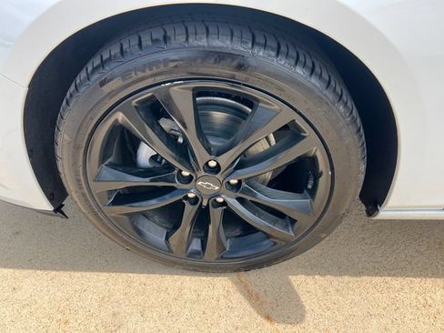 Used 2024 Chevrolet Malibu LT w/ Sport Edition FWD image 11