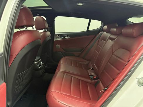 Used 2019 Kia Stinger GT2 image 18