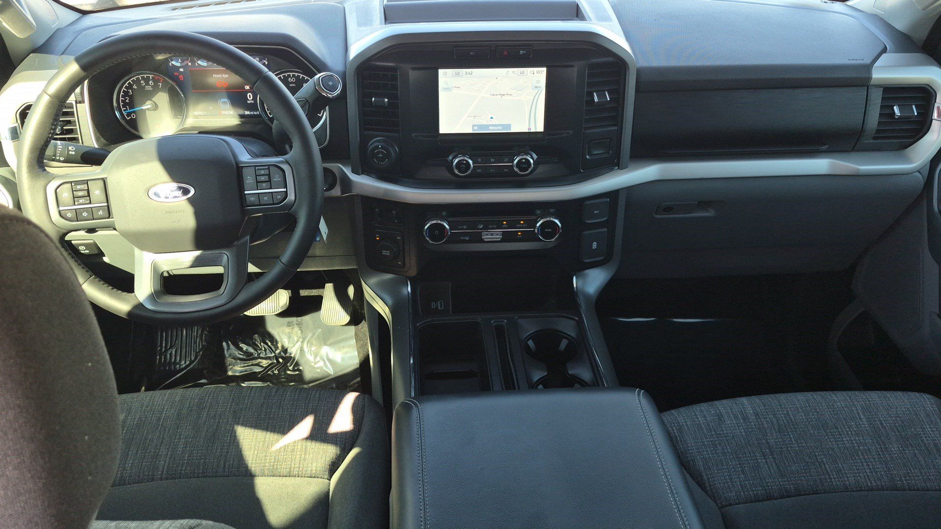 Used 2022 Ford F150 XLT w/ Equipment Group 301A Mid AWD/4WD image 26