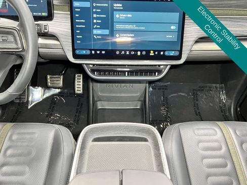 Used 2023 Rivian R1S Adventure AWD/4WD image 14