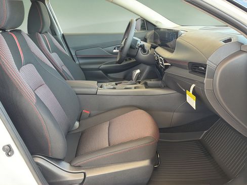 New 2027 Nissan Sentra SR FWD image 11