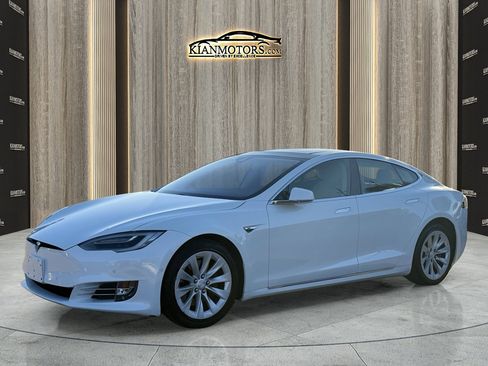 Used 2016 Tesla Model S RWD image 3