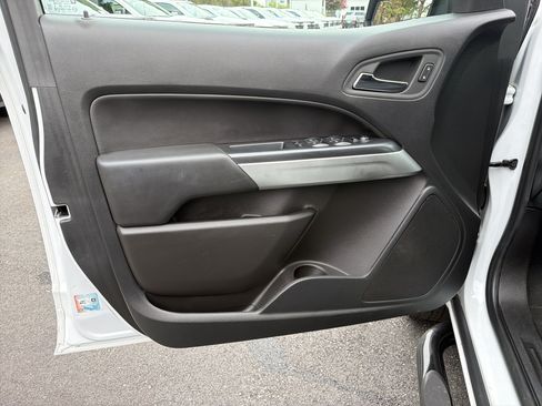 Used 2022 Chevrolet Colorado LT w/ LT Convenience Package RWD image 14