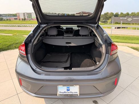 Used 2020 Hyundai Ioniq SE FWD image 28