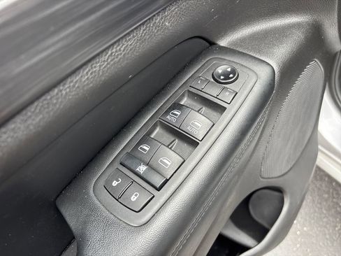Used 2020 Jeep Grand Cherokee Altitude AWD/4WD image 13