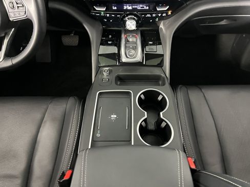 Used 2025 Acura MDX w/ Technology Package image 15