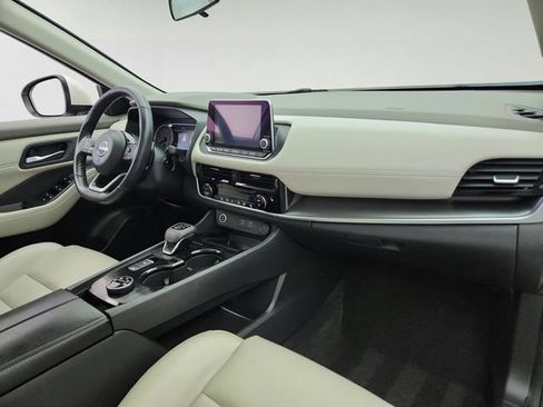 Used 2022 Nissan Rogue SV w/ SV Premium Package AWD/4WD image 25