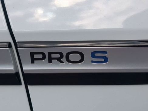 Certified 2021 Volkswagen ID.4 Pro S w/ Gradient Package image 11