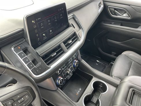 Used 2022 GMC Yukon SLT w/ SLT Premium Package image 27