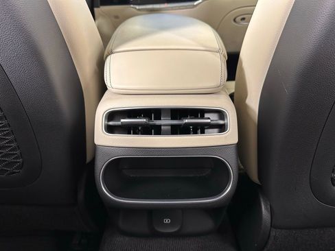 Used 2022 Genesis GV70 2.5T w/ Select Package AWD/4WD image 34