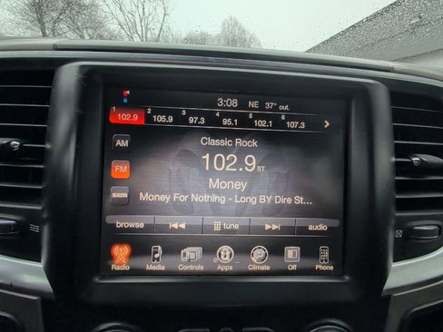 Used 2015 RAM 2500 SLT w/ Luxury Group image 19