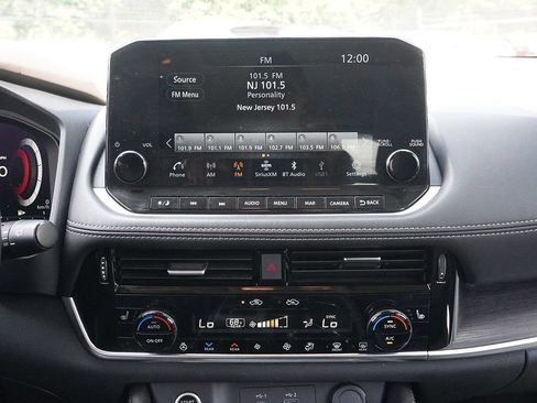 Used 2023 Nissan Rogue Platinum w/ Platinum Premium Package AWD/4WD image 55