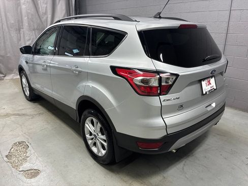 Used 2018 Ford Escape SE w/ SE Sync 3 Package AWD/4WD image 31