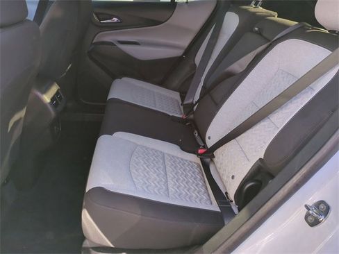 Used 2022 Chevrolet Equinox LS image 24