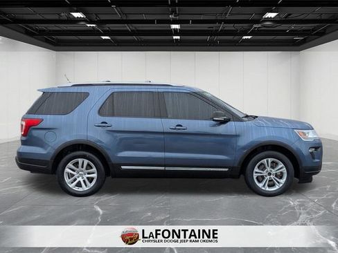Used 2018 Ford Explorer XLT w/ Equipment Group 202A image 6