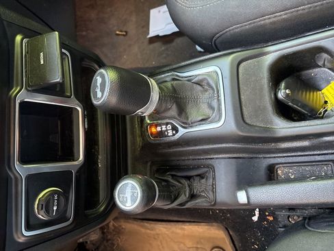 Used 2021 Jeep Wrangler Unlimited Sport image 16