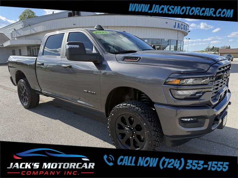 Used 2025 RAM 2500 Big Horn AWD/4WD image 3