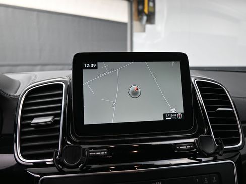 Used 2017 Mercedes-Benz GLS 450 4MATIC w/ Premium Package image 11