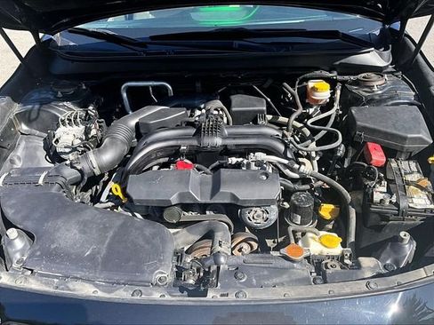 Used 2017 Subaru Legacy 2.5i Limited AWD/4WD image 10
