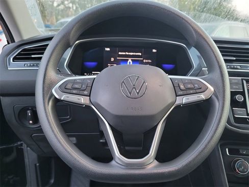 Certified 2022 Volkswagen Tiguan S image 16