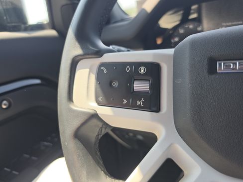 Used 2025 Land Rover Defender 110 S AWD/4WD image 19