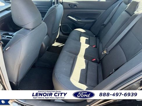 Used 2025 Nissan Altima 2.5 SV FWD image 10