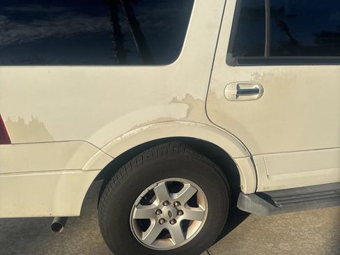 Used 2008 Ford Expedition XLT image 14