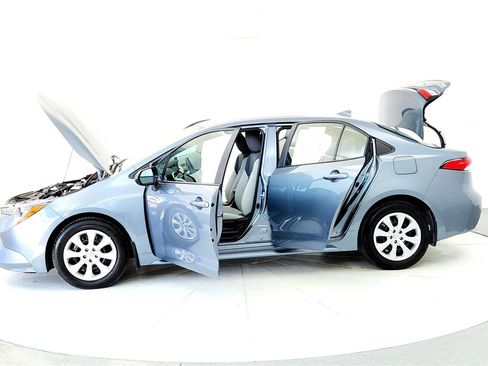 Used 2023 Toyota Corolla LE w/ Carpet Mat Package (TMS) image 10