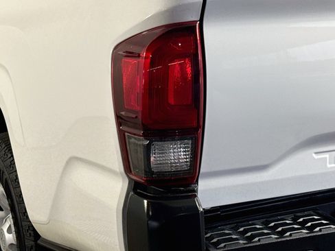 Used 2022 Toyota Tacoma SR RWD image 36