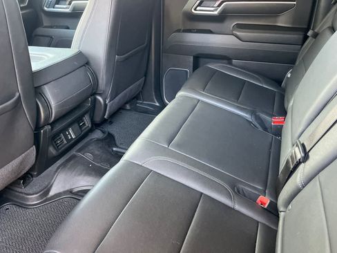 Used 2025 GMC Sierra 1500 SLT RWD image 5