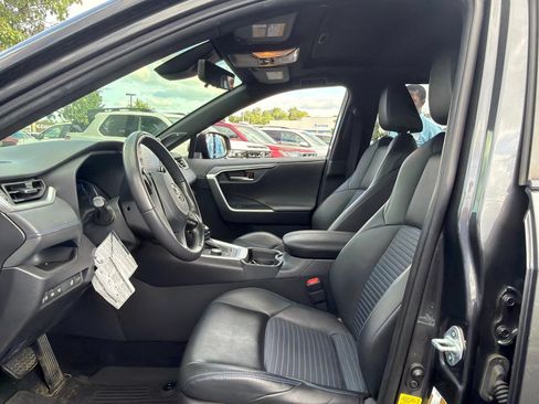 Used 2020 Toyota RAV4 XSE w/ XSE Grade Weather Package AWD/4WD image 23