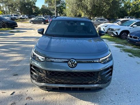 Used 2026 Volkswagen Tiguan SE R-Line FWD image 16
