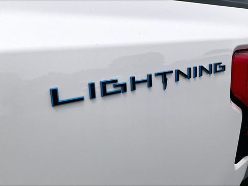Used 2025 Ford F150 Lightning Lariat AWD/4WD image 6