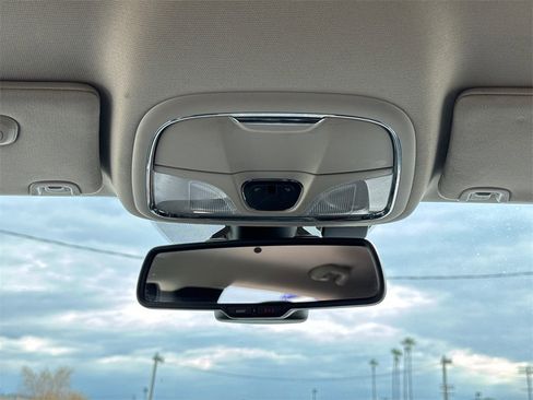 Used 2017 Jeep Cherokee High Altitude image 22