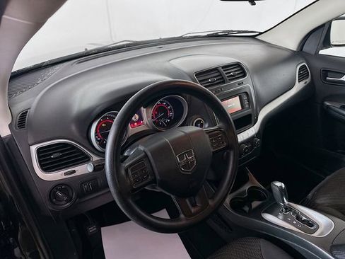 Used 2015 Dodge Journey SXT w/ Flexible Seating Group image 10