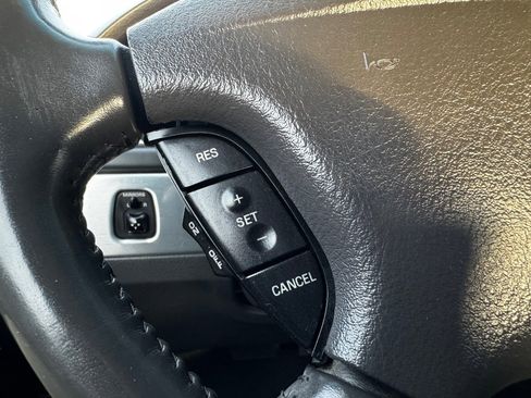 Used 2002 Ford Thunderbird Deluxe RWD image 23