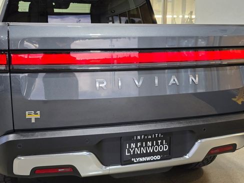 Used 2022 Rivian R1T Launch Edition image 23
