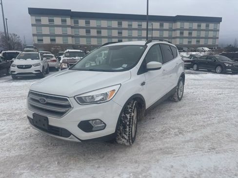 Used 2018 Ford Escape SE image 5